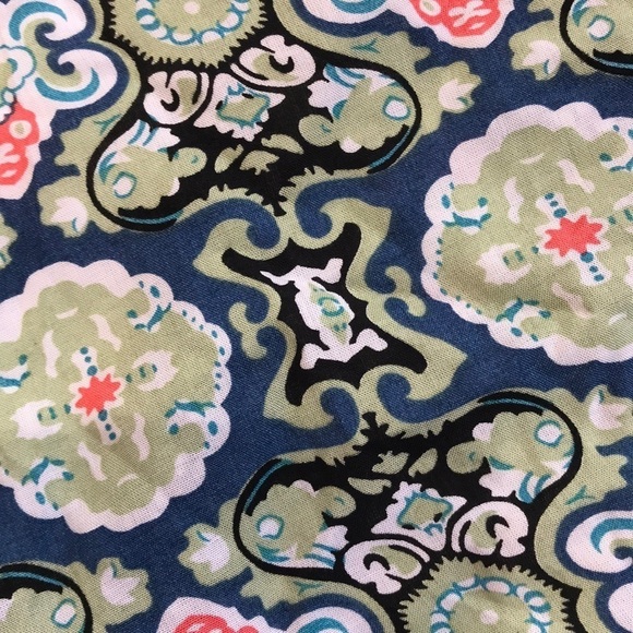 SML Green and Blue Pattern Crop Top Large - Picture 5 of 5